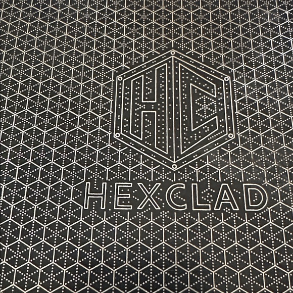 HEXCLAD Silver Non-Stick Frying Pan - Picture 8 of 8